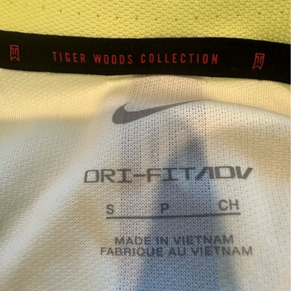Nike Tiger Woods TW Dri-Fit ADV Golf Polo Shirt DA2995-101 Mens small Yellow - Picture 7 of 16
